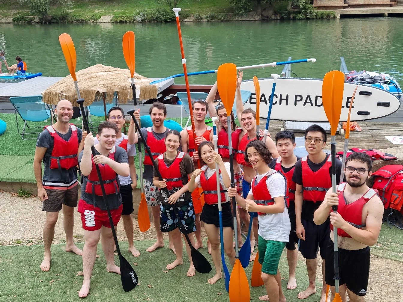Session stand up paddle sur la Marne à Saint-Maur-des-Fossés